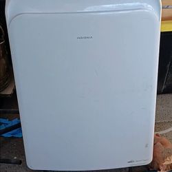 Air Conditioner  portable  INSIGNIA