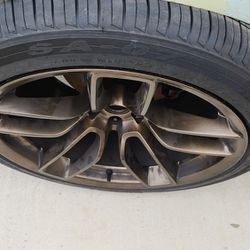 Set of Challenger 2021 Wheels W/tires