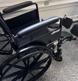 Drive medical transport wheelchair brand new elevated leg rest wheel chair