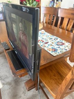 RCA Tv & DVD Player Combo 24” Hesperia Ca)