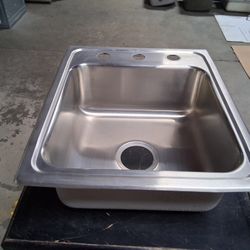 Brand new Elkay Pacemaker stainless steel sink