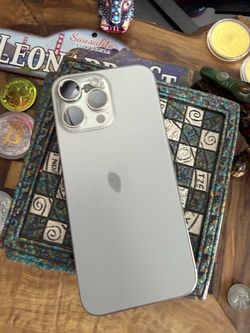 I p h o n e 16 p r o m a x 256GB any carrier