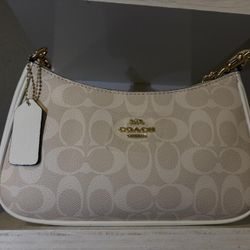 Coach White Teri Shoulder Bag W/ Gold Chain 
