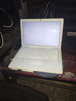 Apple MacBook
