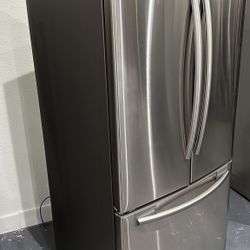 Fre eze r on bottom Sa msu ng Ref riger ator Frid ge FIRST COME