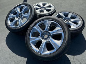 21” Range Rover Land Rover Factory Wheels Rims and Tires 275/45R21 Sport Discovery HSE Defender Vela
