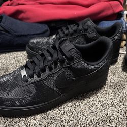 Kobe AF1 Black size 12