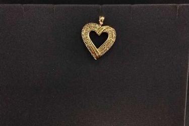 Yellow Gold 10k (.417) 3.4 grams