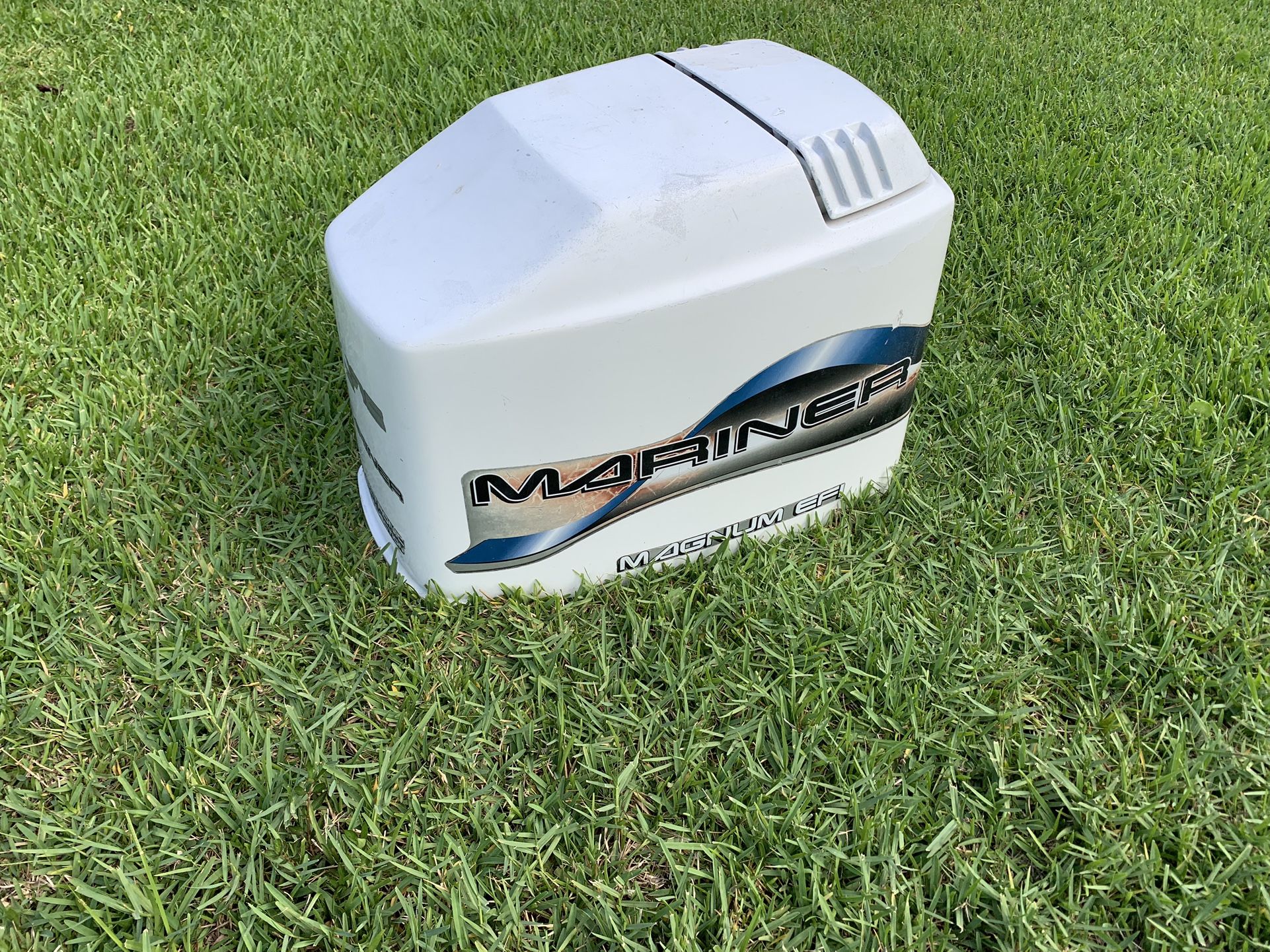 Mariner and Mercury 225 HP Outboard Cowling 1997