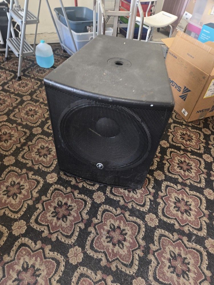 Subwoofer Mackie SRM 1801