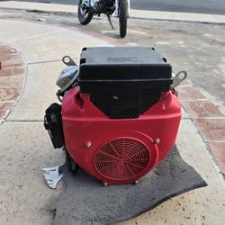 Like New HoNDA 24hp GX670