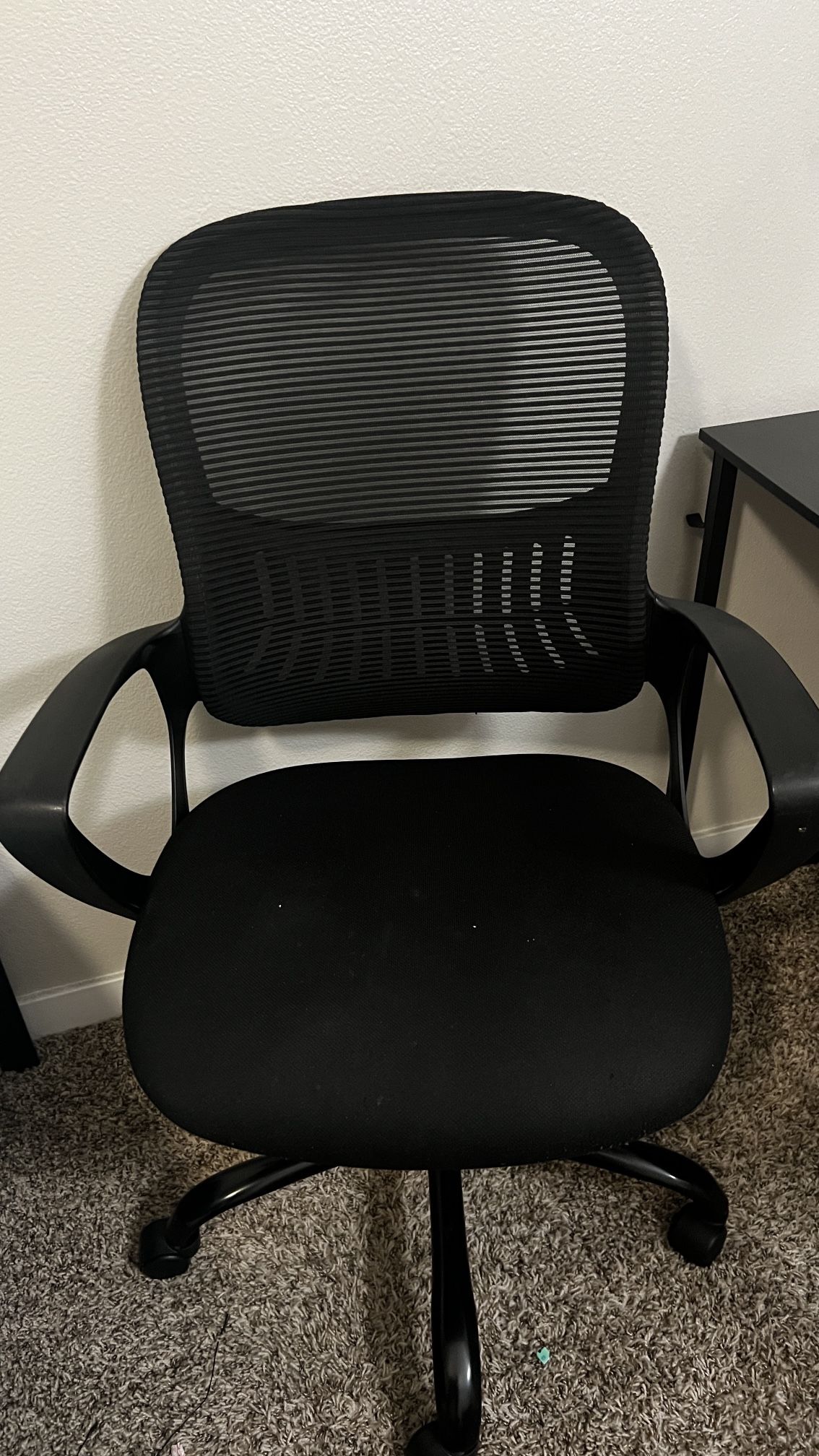Office chair in Excellent condition 