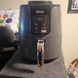 NINJA AIR FRYER 