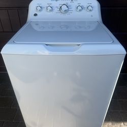 MINT CONDITION GE WASHER