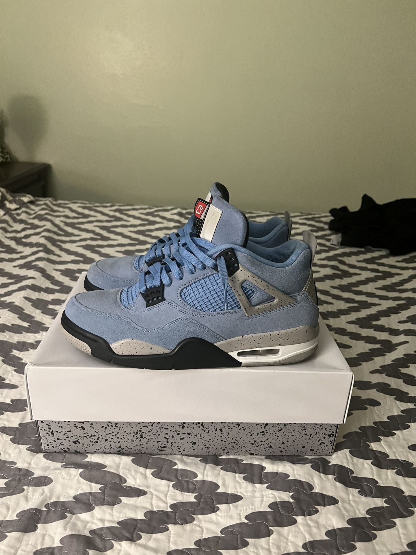 Air Jordan 4 Retro
