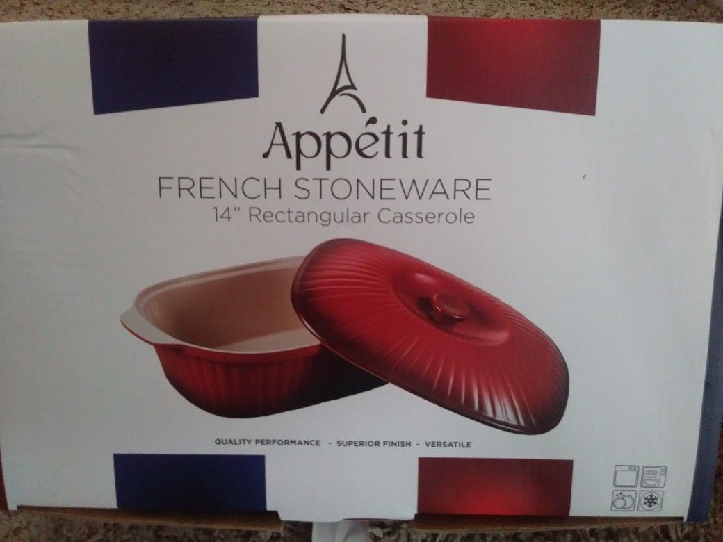 Appetit 14in. French Stoneware Casserole Dish.