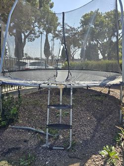 16' Trampoline