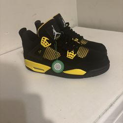 Jordan 4 Retro Thunder (2023)