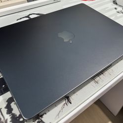 14” Macbook Pro M3 Pro