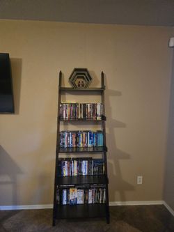 Dark Wood Ladder Bookshelf 5-Tier