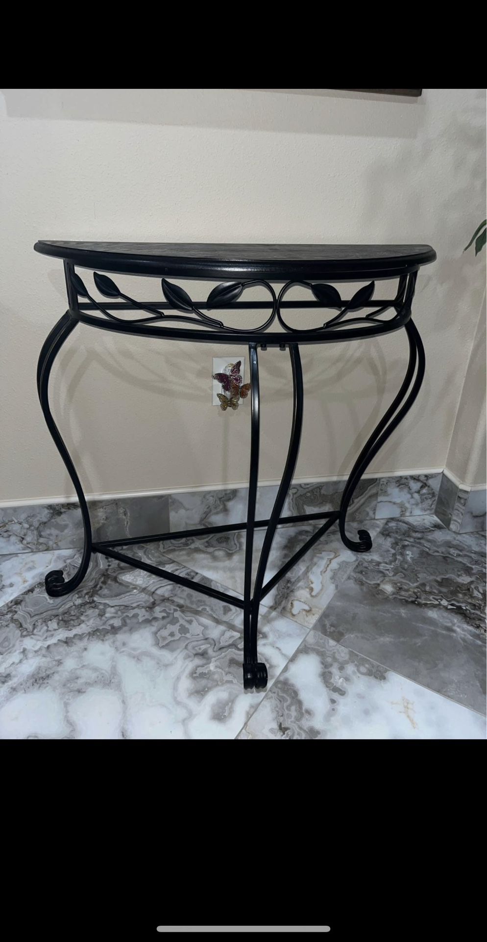 Entry Way Table