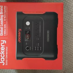 Jackery Explorer 2000 v2 Solar Generator