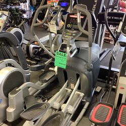 Octane Fitness Q47xi Elliptical Cross Trainer With Adjustable Stride Length Like New