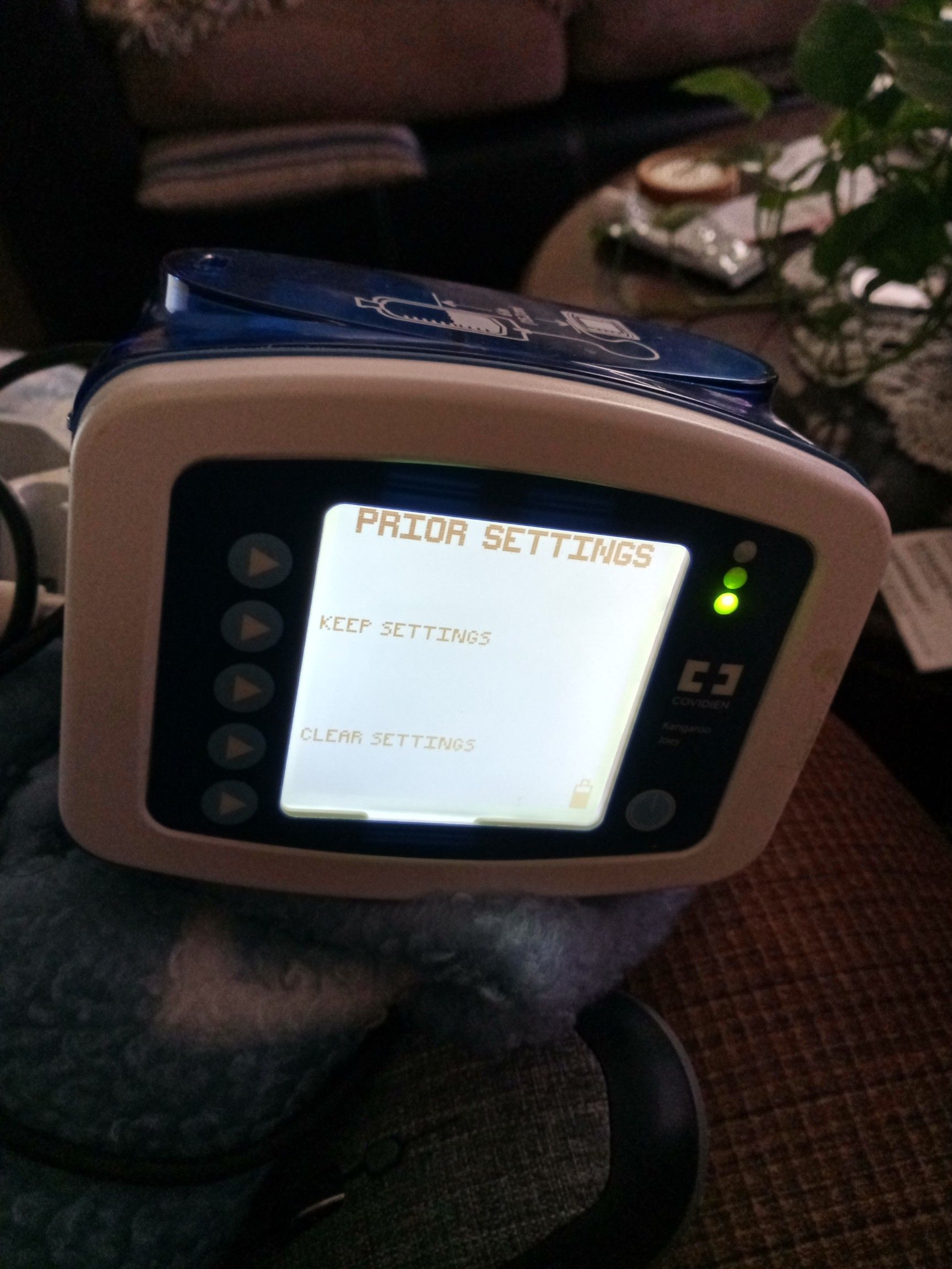 Kanagoo Josey feeding pump
