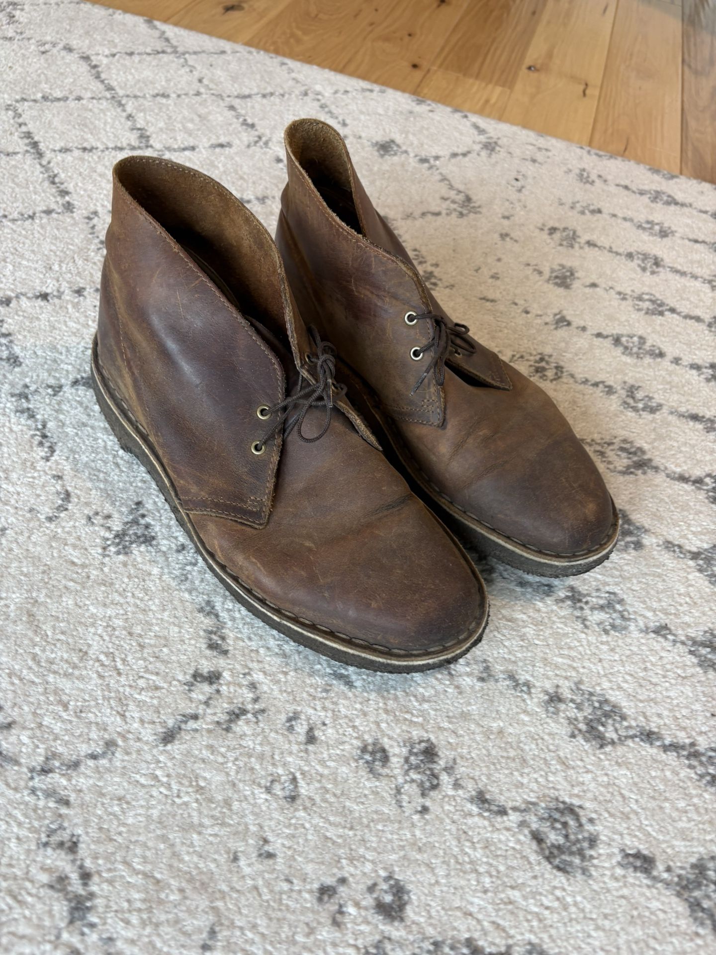 Men’s Size 10 Chukka Boots
