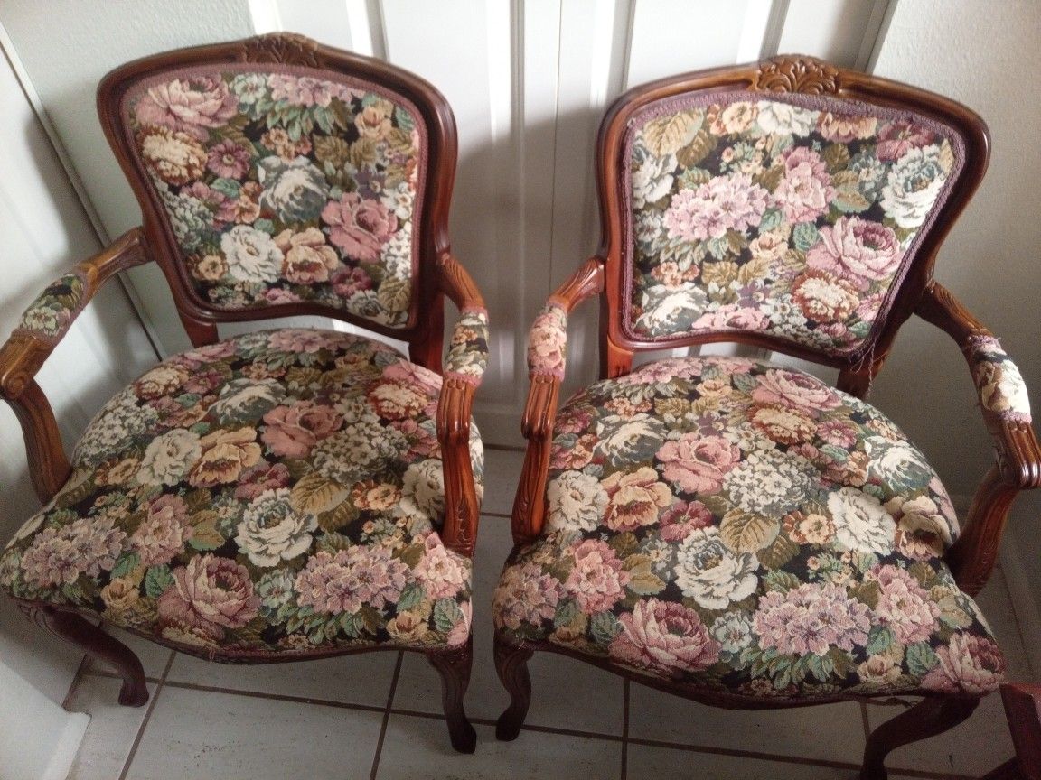 Classic real wooden chairs