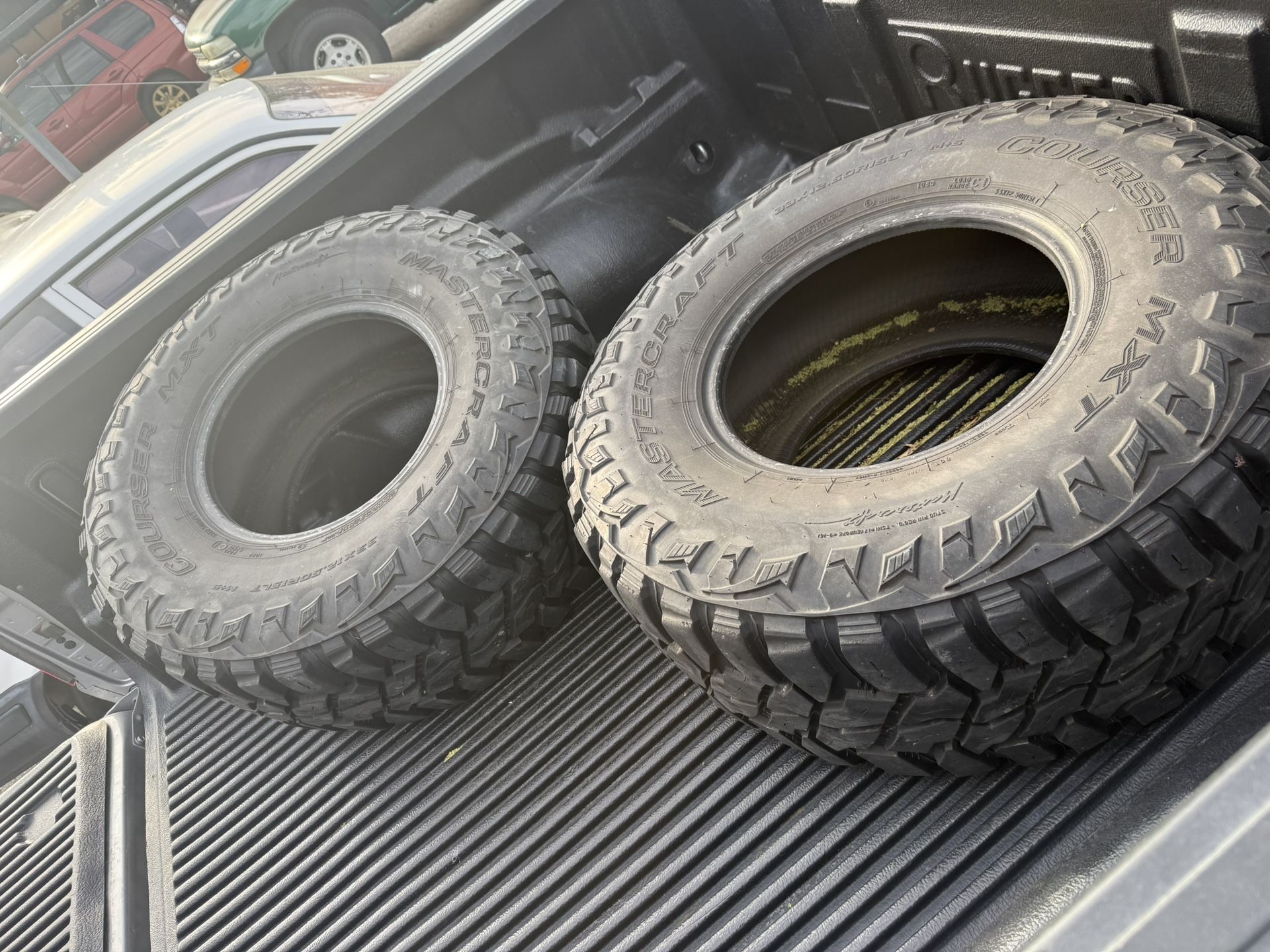 2 Used 33x12.50R15