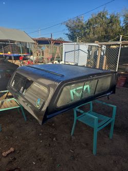 SnugTop Ram 1500 camper shell 5'7" bed