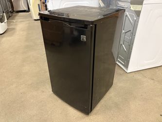 KENMORE Black Mini Household Refrigerator Model #94689