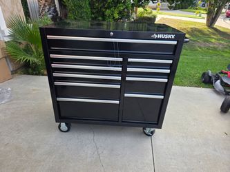 New Tool box 41" x 24" 10 drawer husky