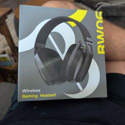 Binnune Gamer Headphones.