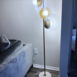 Gold Globe Lamp 