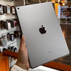 iPad 6, 6th Generation.  Cellular And Wi-Fi Internet Access,  Excellent Condition. 