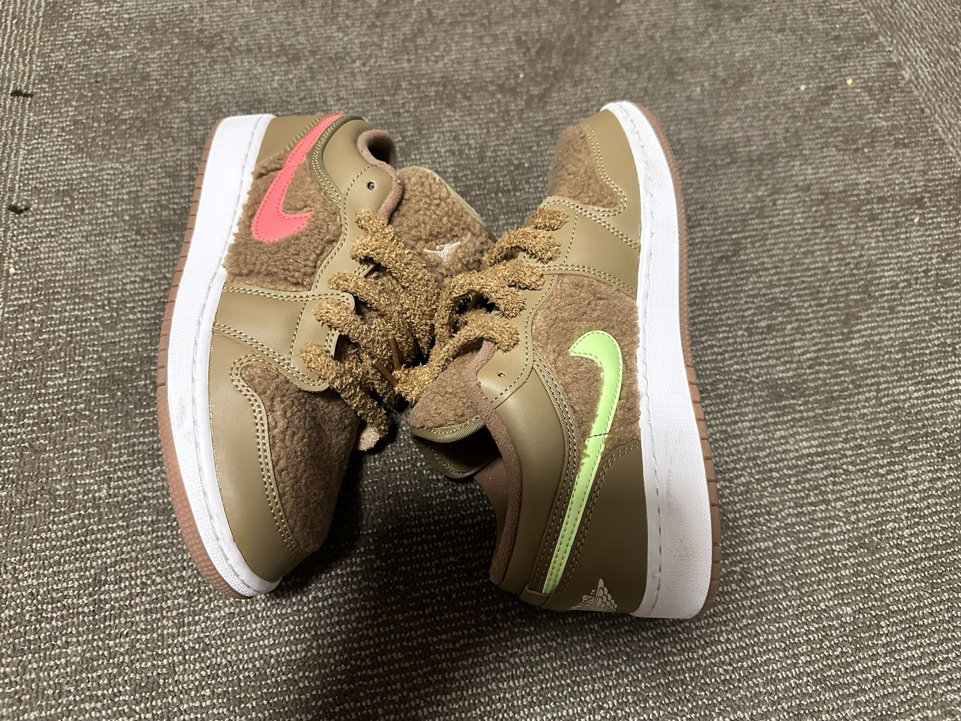 Nike Air Jordan 1 ‘teddy bear’