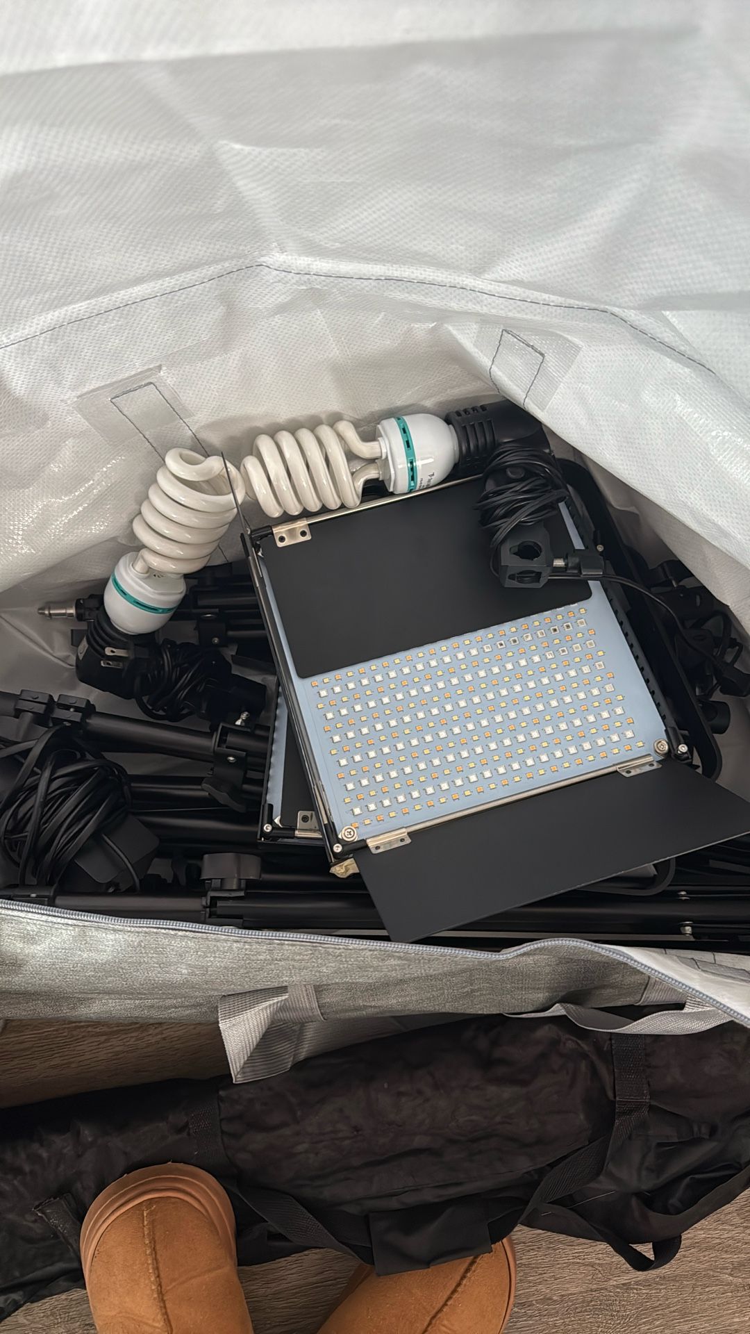 FREE Photography Lighting & Backdrop Equipment