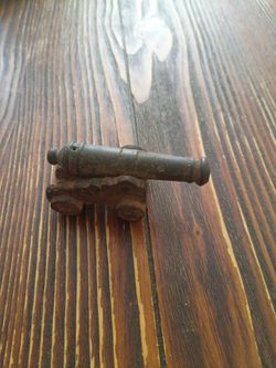 Rare Vintage miniature Cannon