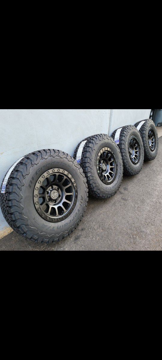 17" ICON HUSLE wheels/rims 33" BfGoodrich TAKO2 tires