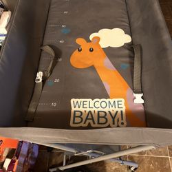 20$ Portable baby changing table