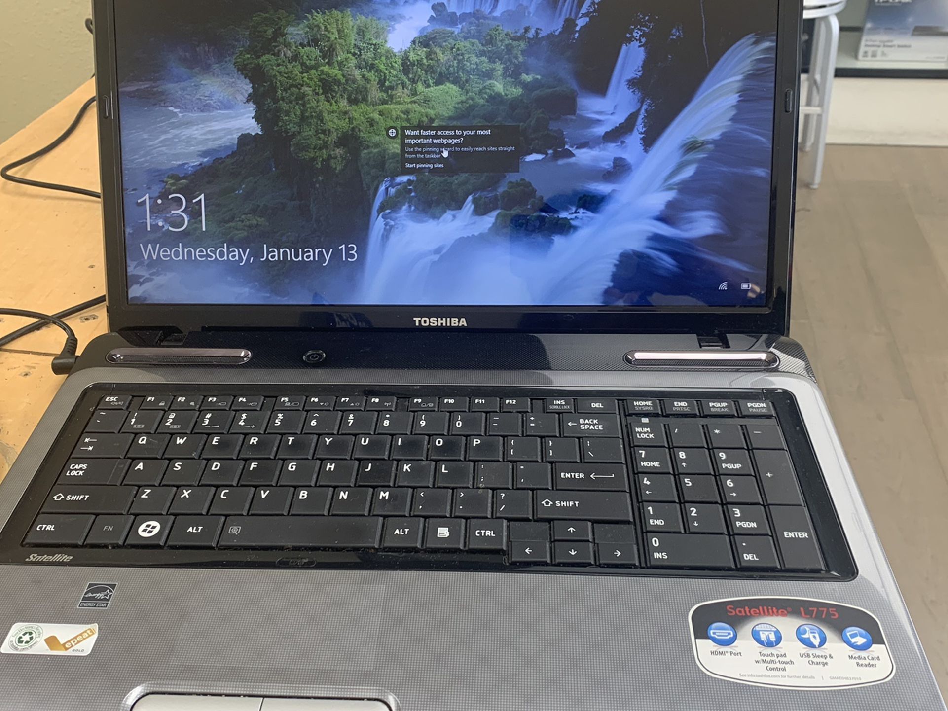 Toshiba Laptop 17” Windows 10