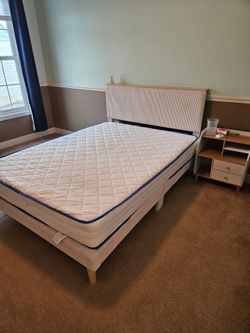 Queen size bedframe + Mattress NEW