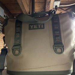 Yeti Hopper 