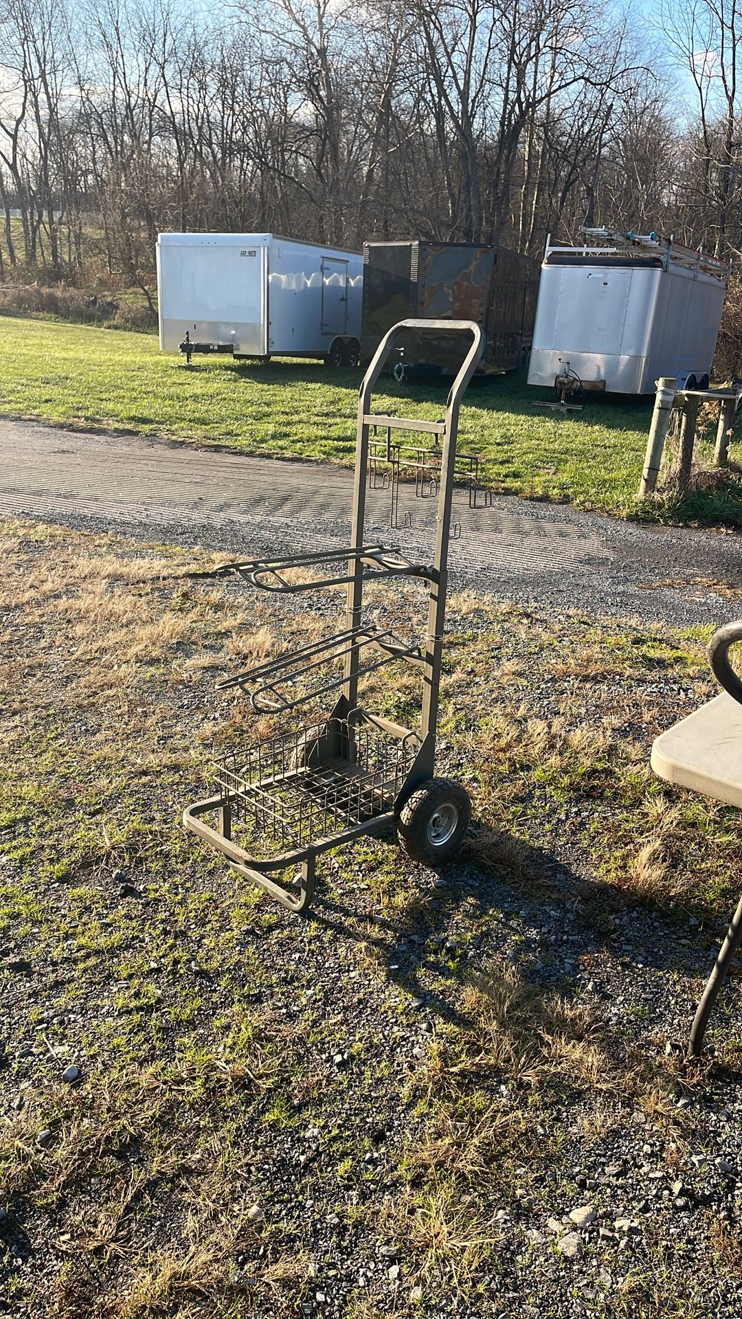 Rolling 2 saddle Rack with Basket