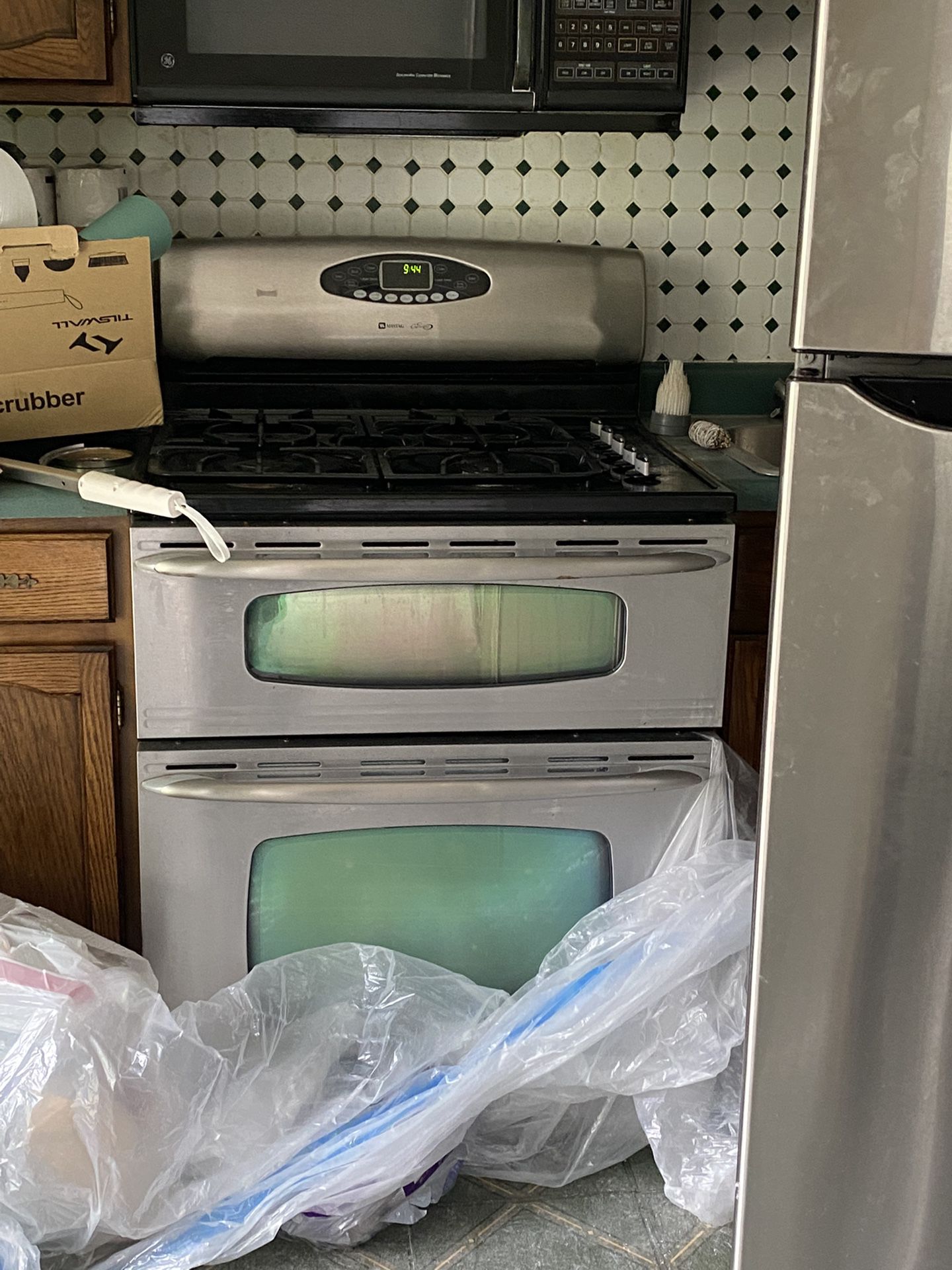 Maytag 5 Burner Double Oven Stove 