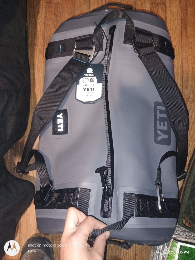 YETI PANGA 50 WATERPROOF DUFFEL(GREY)(NEW W/ tags)