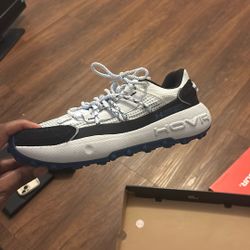 10.5 Under Armour Golf Shoes