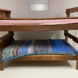 Bunkbed - Twin Size